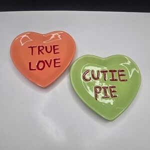 Studio 33 Valentine Candy Heart Plates 7in Orange Green True Love Cutie Set 2